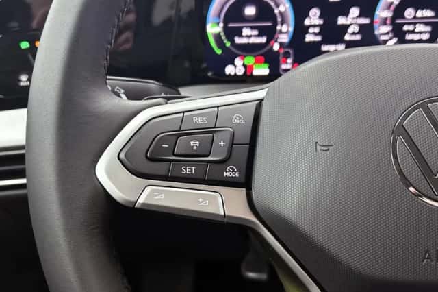 Volkswagen Golf (2026) thumbnail 6