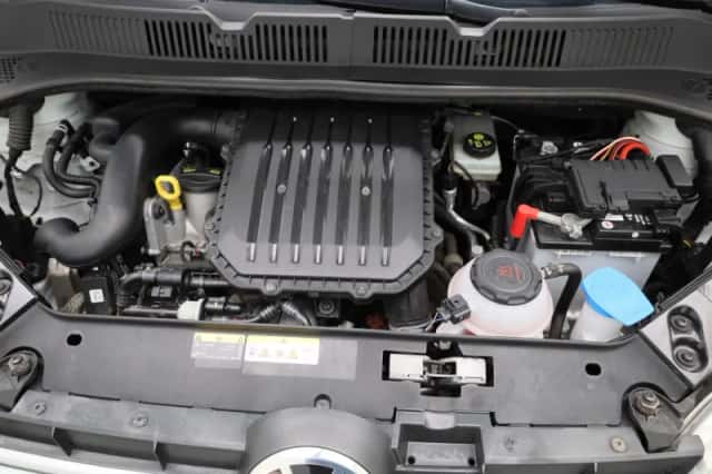 Volkswagen Up! (2021) thumbnail 23