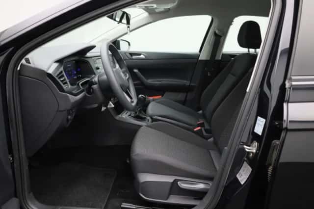 Volkswagen Polo (2022) thumbnail 9