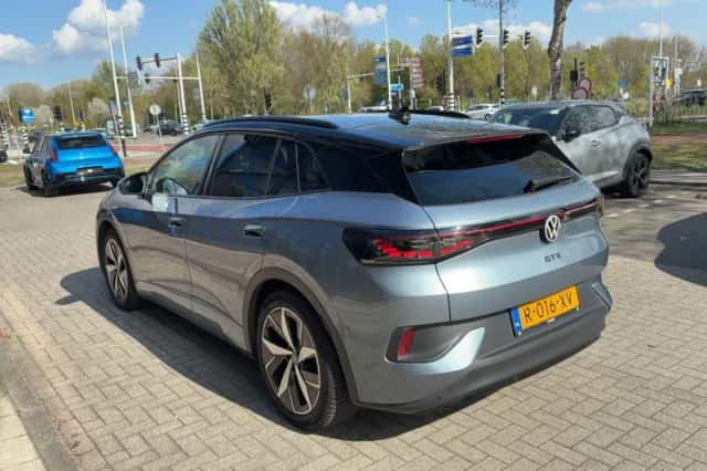 Volkswagen ID.4 (2022) thumbnail 2