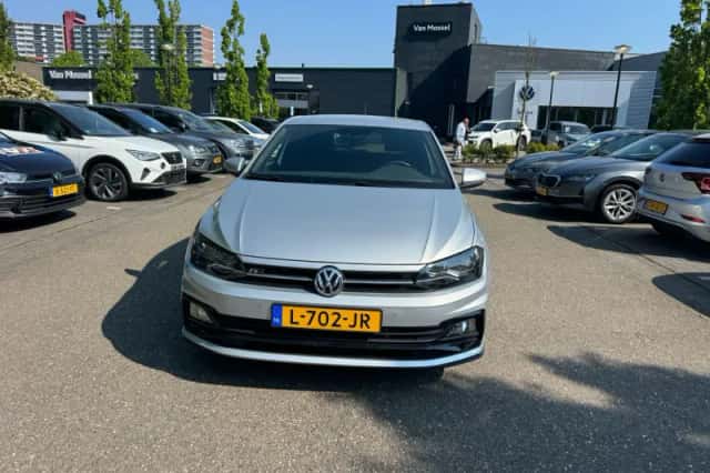Volkswagen Polo (2021) thumbnail 2