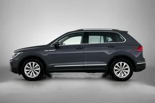 Volkswagen Tiguan (2021) thumbnail 2
