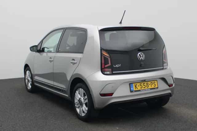 Volkswagen Up! (2021) thumbnail 2