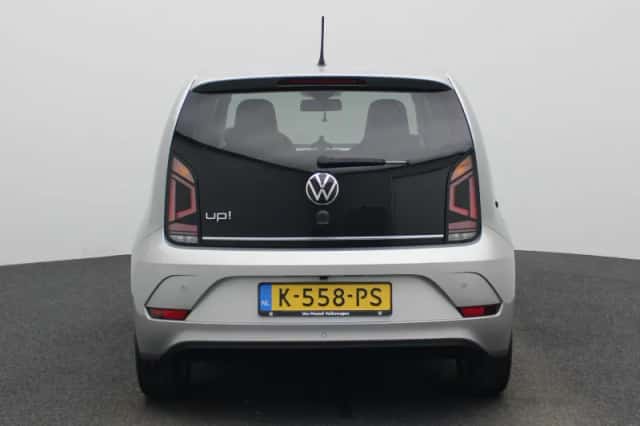 Volkswagen Up! (2021) thumbnail 5