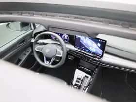 Volkswagen Golf (2025) thumbnail 38