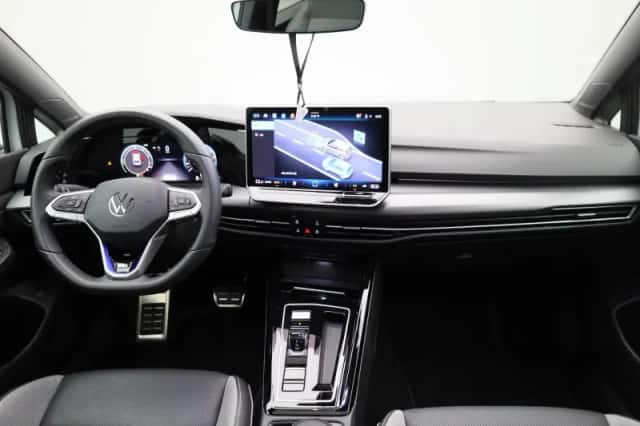 Volkswagen Golf (2025) thumbnail 40