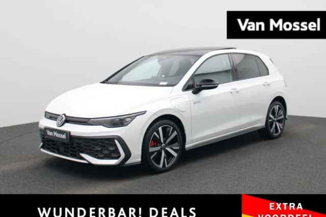Volkswagen Golf (2025) thumbnail 1