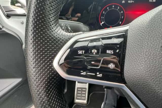 Volkswagen Golf (2021) thumbnail 15