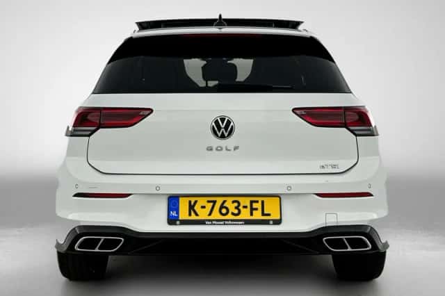 Volkswagen Golf (2021) thumbnail 3