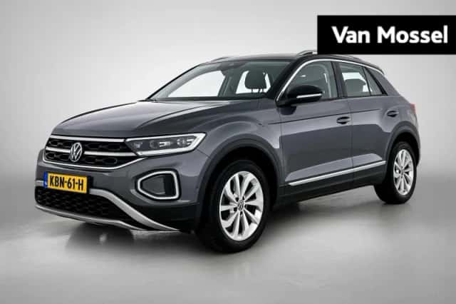 Volkswagen T-Roc (2023) thumbnail 1
