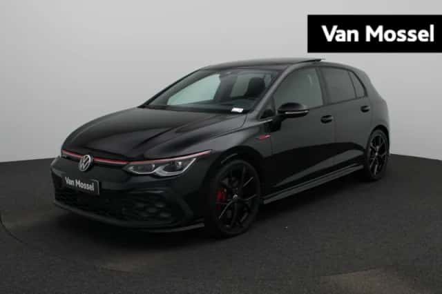 Volkswagen Golf (2024) thumbnail 1