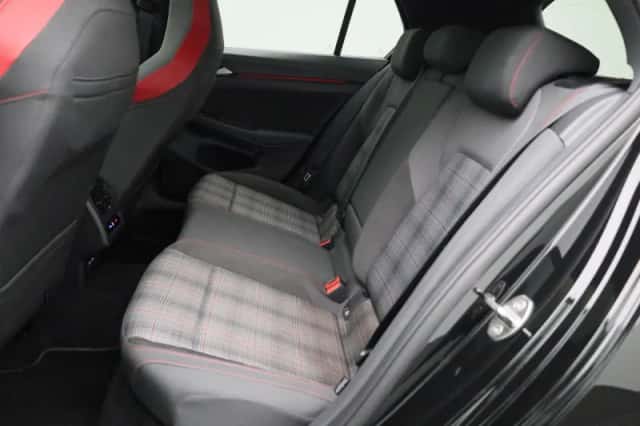 Volkswagen Golf (2024) thumbnail 12