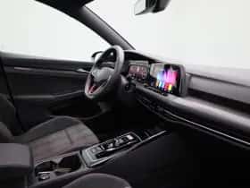 Volkswagen Golf (2024) thumbnail 37