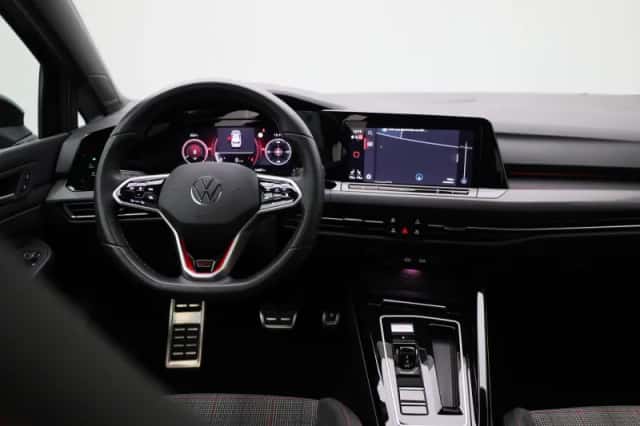 Volkswagen Golf (2024) thumbnail 7