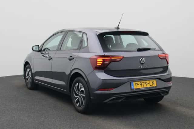 Volkswagen Polo (2022) thumbnail 2