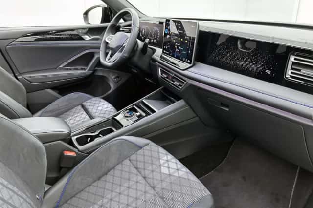 Volkswagen Tiguan (2025) thumbnail 23
