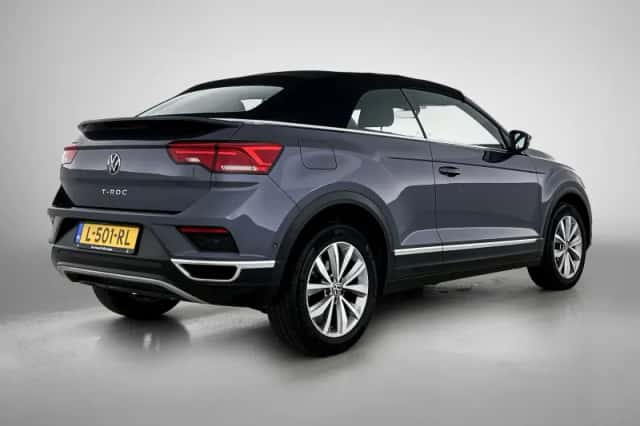 Volkswagen T-Roc (2021) thumbnail 4