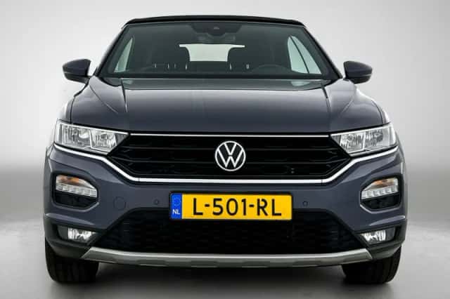 Volkswagen T-Roc (2021) thumbnail 5