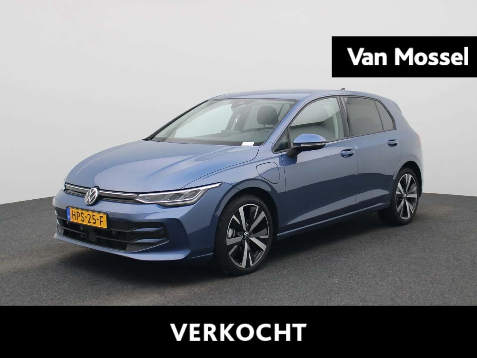 Volkswagen Golf (2025) — foto 1