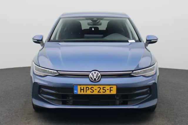 Volkswagen Golf (2025) thumbnail 3