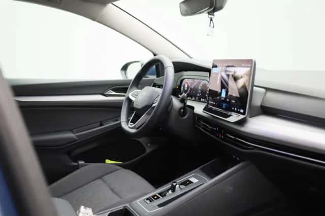 Volkswagen Golf (2025) thumbnail 34