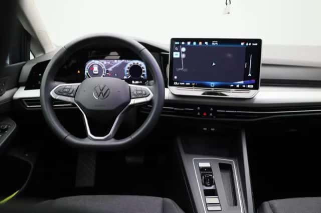 Volkswagen Golf (2025) thumbnail 7
