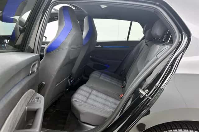 Volkswagen Golf (2024) thumbnail 27