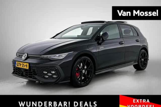 Volkswagen Golf (2024) thumbnail 1
