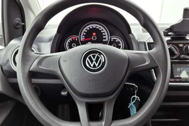 Volkswagen Up! (2020) thumbnail 29