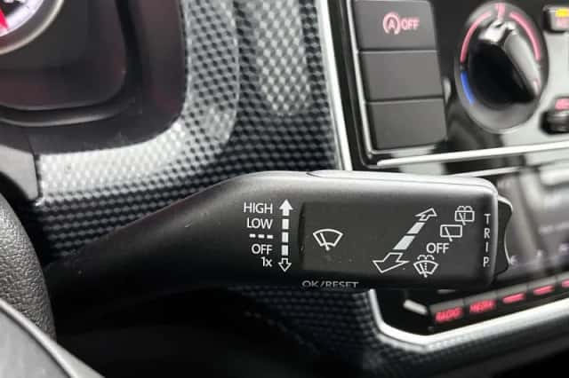 Volkswagen Up! (2020) thumbnail 8