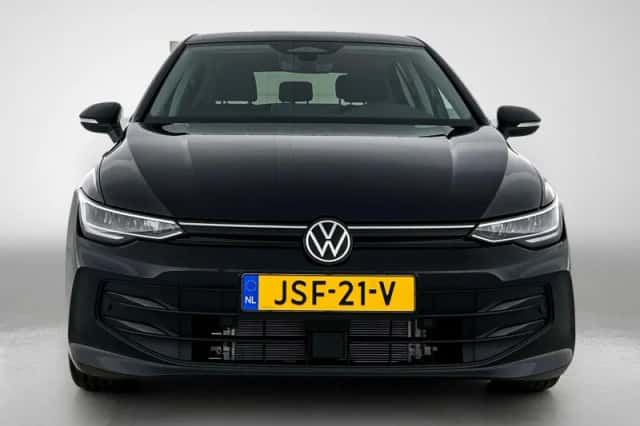 Volkswagen Golf (2025) thumbnail 5