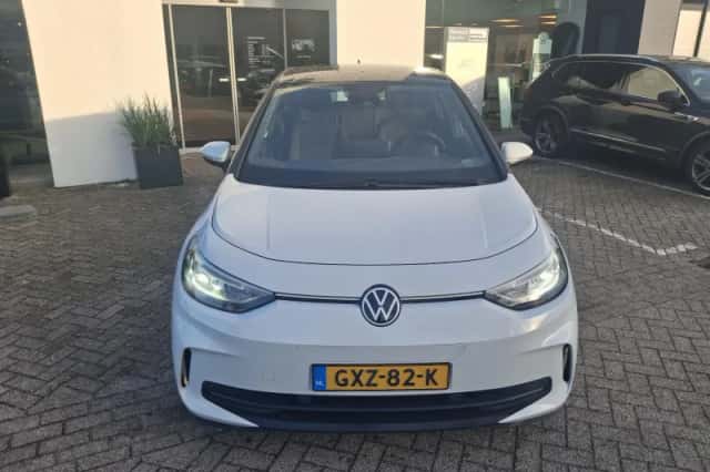 Volkswagen ID.3 (2024) thumbnail 2