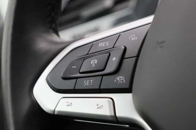 Volkswagen Tiguan (2023) thumbnail 19