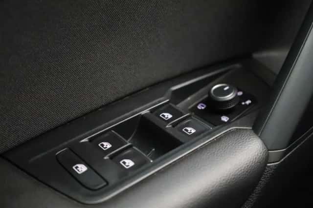 Volkswagen Tiguan (2023) thumbnail 30