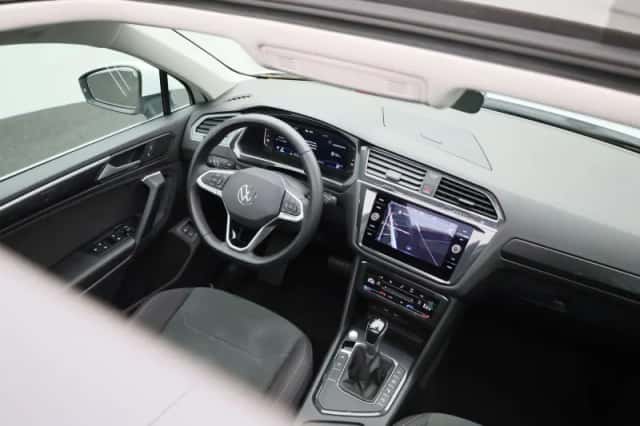 Volkswagen Tiguan (2023) thumbnail 34