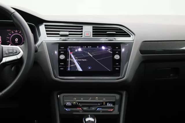 Volkswagen Tiguan (2023) thumbnail 9