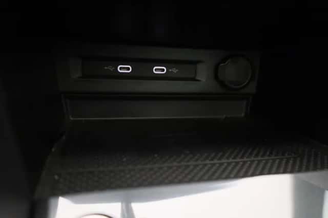 Volkswagen Tiguan (2021) thumbnail 30