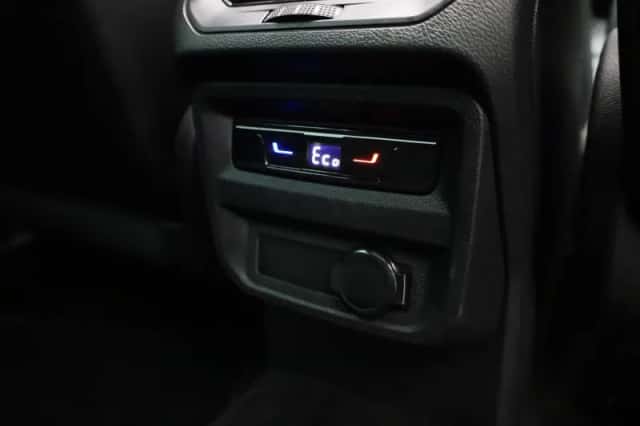 Volkswagen Tiguan (2021) thumbnail 52
