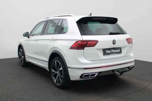 Volkswagen Tiguan (2021) thumbnail 2