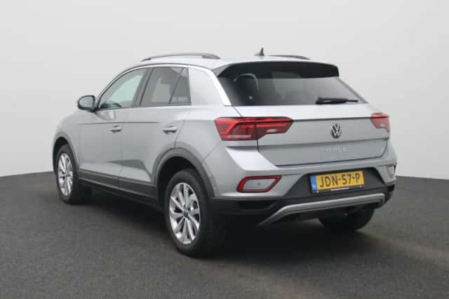 Volkswagen T-Roc (2025) thumbnail 2