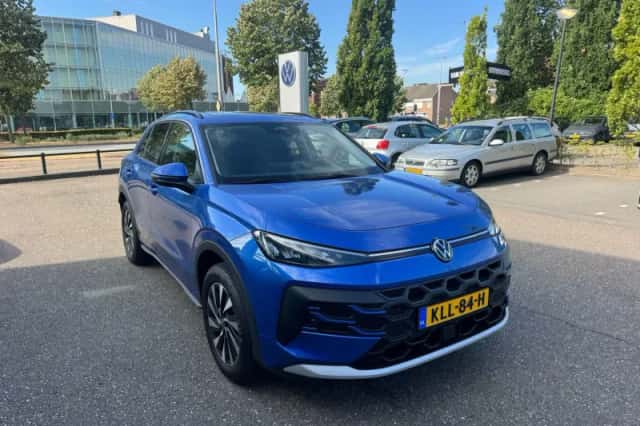 Volkswagen T-Roc (2026) thumbnail 3
