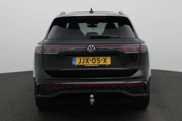Volkswagen Tiguan (2025) thumbnail 5