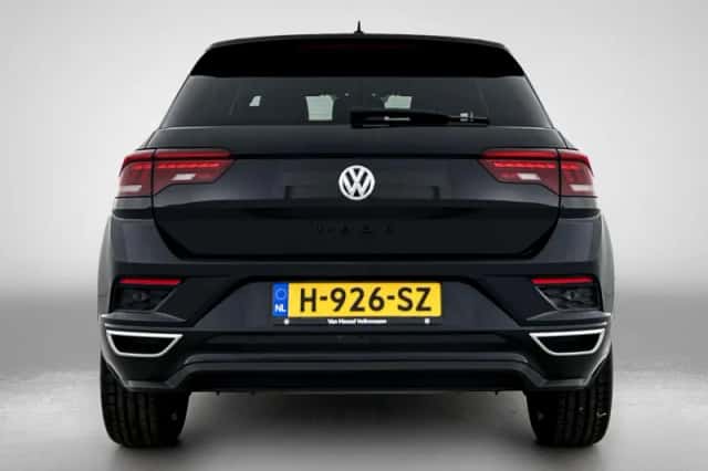 Volkswagen T-Roc (2019) thumbnail 3