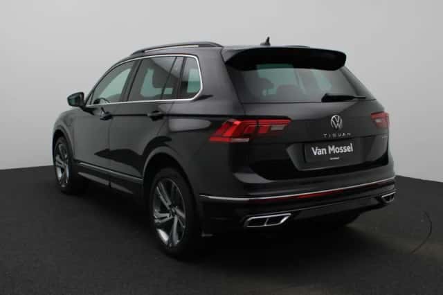 Volkswagen Tiguan (2022) thumbnail 2