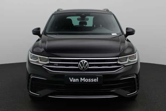 Volkswagen Tiguan (2022) thumbnail 3