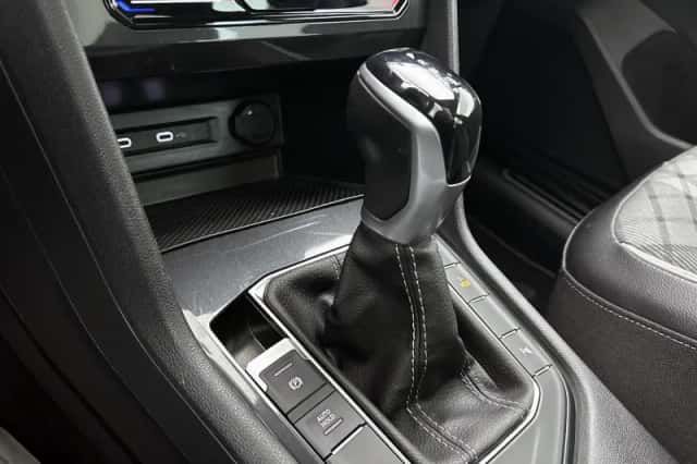 Volkswagen Tiguan (2022) thumbnail 9