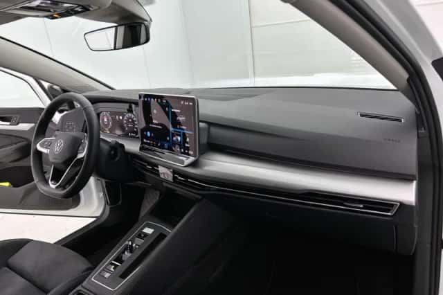 Volkswagen Golf (2025) thumbnail 19