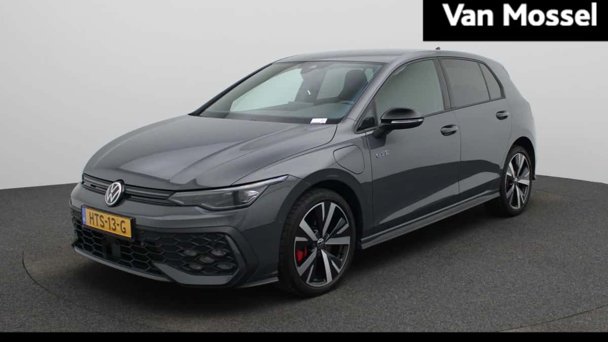 Volkswagen Golf (2025) — foto 1