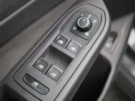 Volkswagen Golf (2025) thumbnail 32