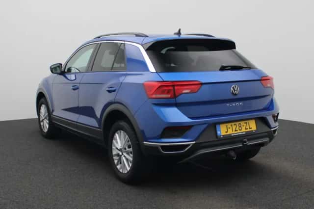 Volkswagen T-Roc (2020) thumbnail 2